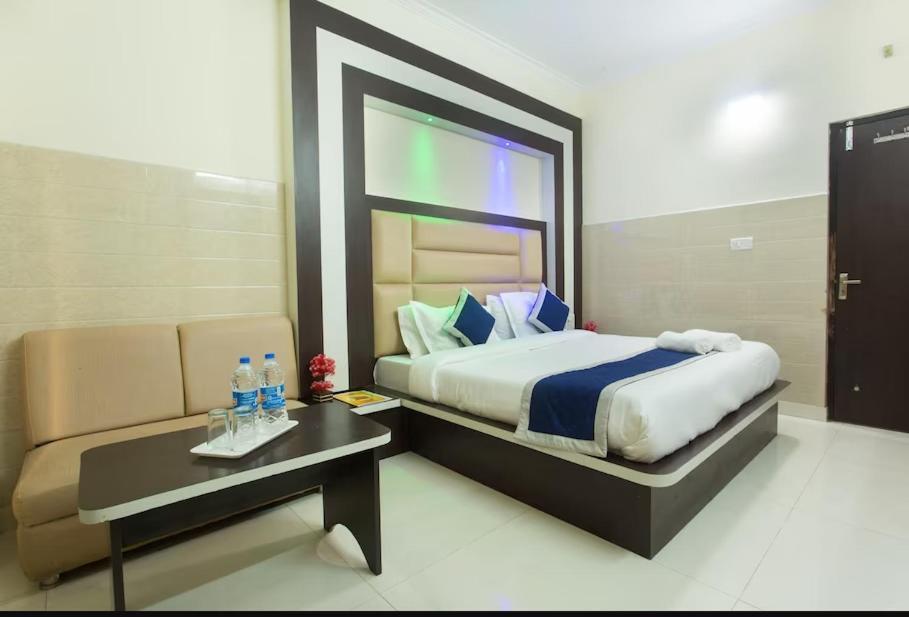 Trimrooms Trinity Katra كاترا المظهر الخارجي الصورة